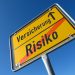 Risiken im Leben können mit einer Versicherung abgesichert werden, Foto: © Rainer Sturm / pixelio.de